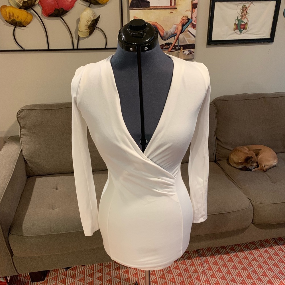 White bodycon long sleeve Lulus dress